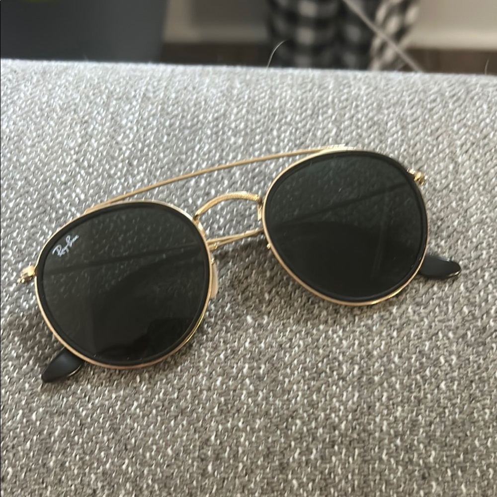 Ray-Ban Classic Gold and Black Sunglasses